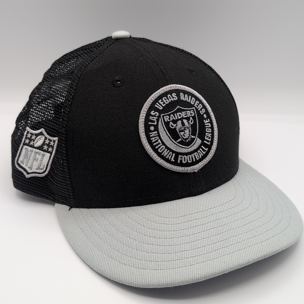 New Era Las Vegas Raiders Mesh Trucker 9FIFTY Snapback Hat Low Profile Sideline